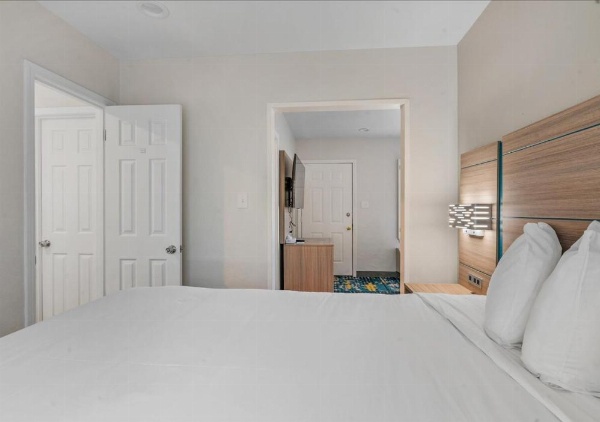 Pacific Shores Inn - Morro Bay image 59