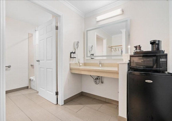 Pacific Shores Inn - Morro Bay image 74