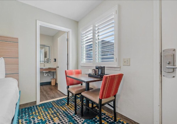 Pacific Shores Inn - Morro Bay image 85